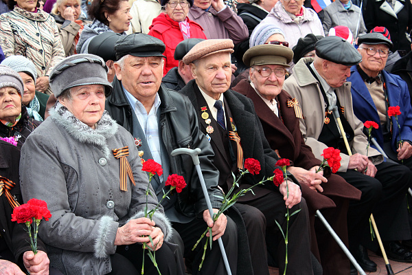Иван Лоор поздравил ветеранов Великой Отечественной войны, проживающих на территории его избирательного округа